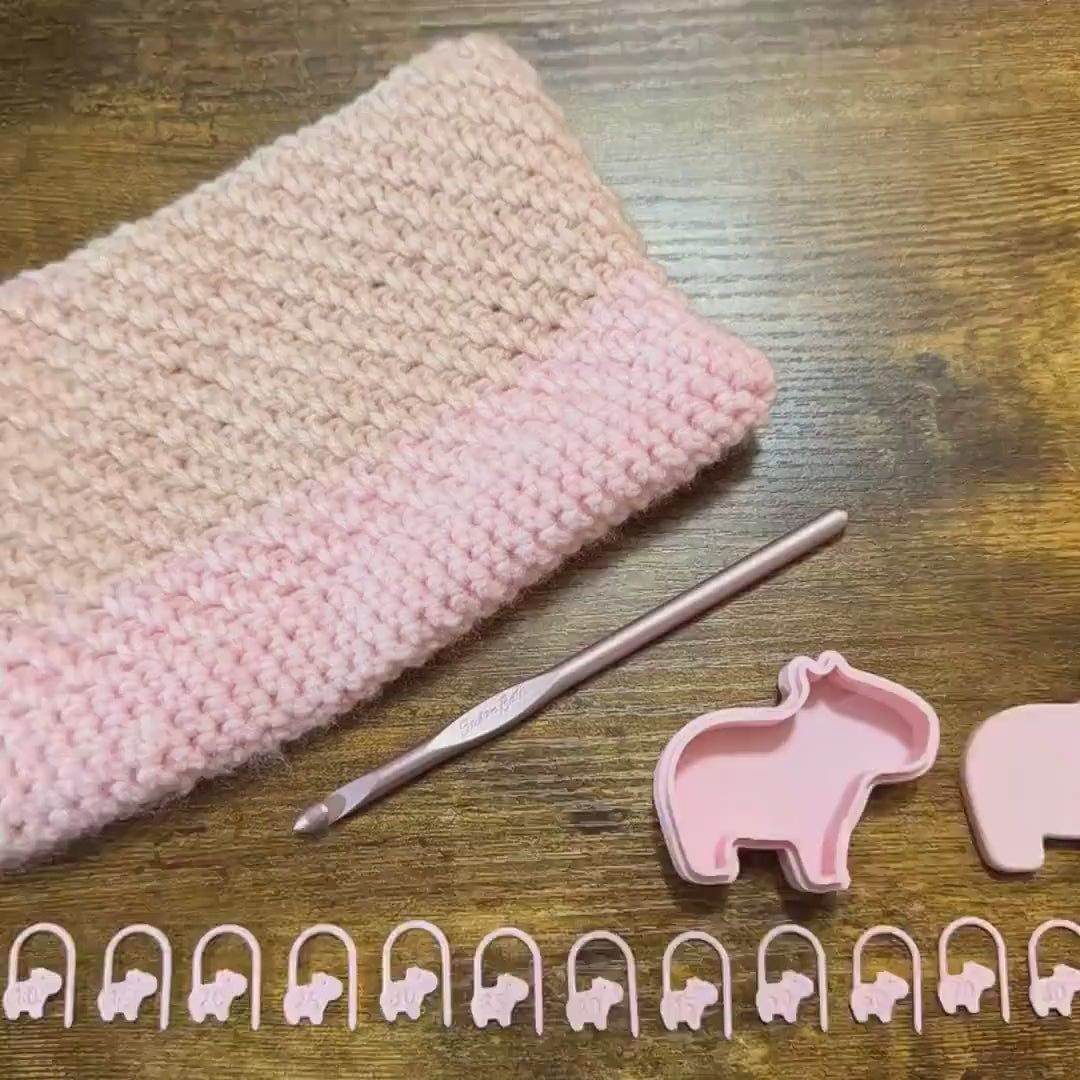 Stitch Marker Set, 16 Numbered Capybara Crochet Notions